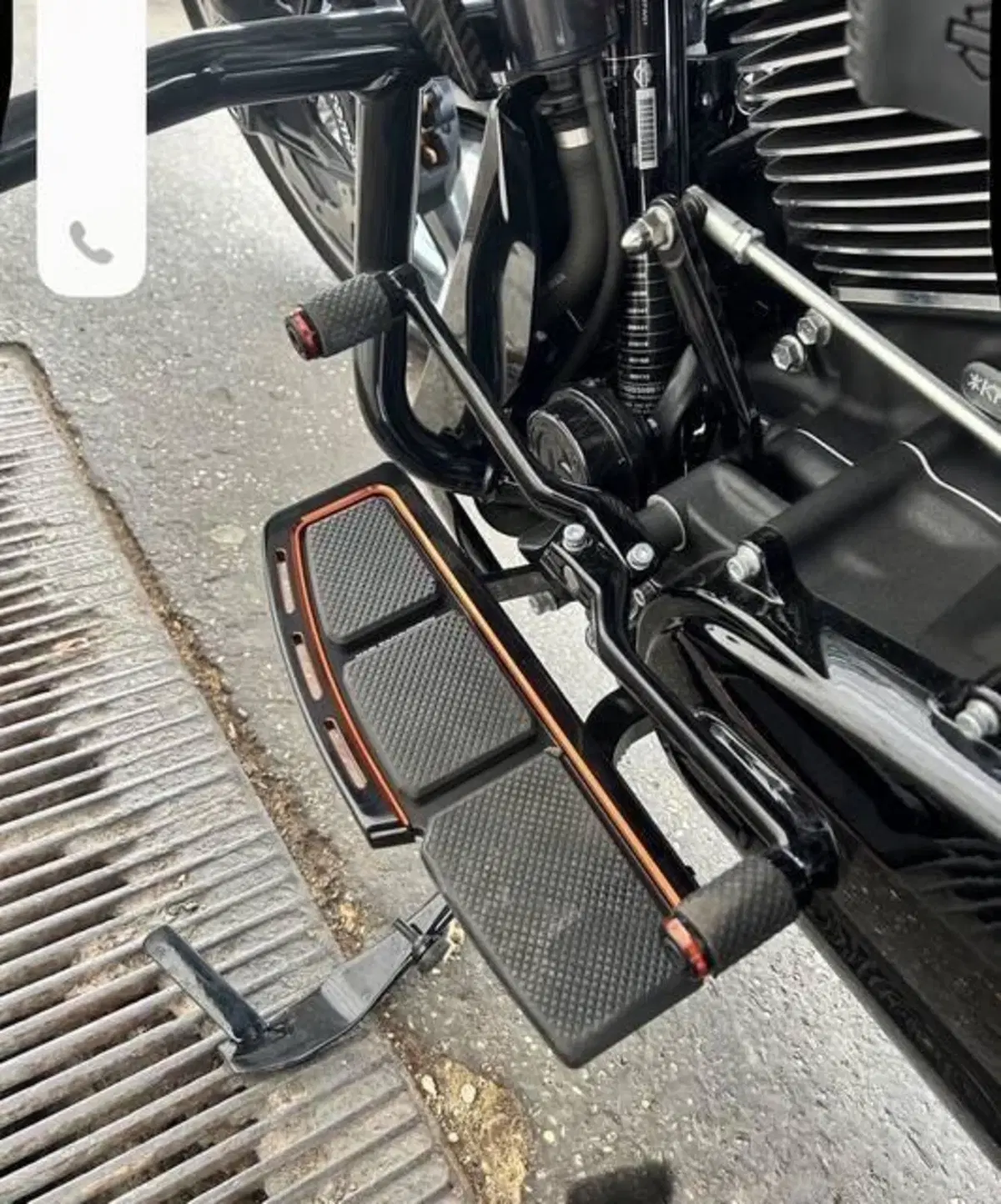 vendo pedane Harley davidson mod.Aversary Harley-Davidson (5)