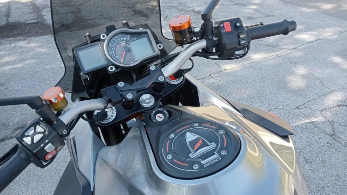 KTM 1290 Super Duke GT ABS (2016 - 18) (9)
