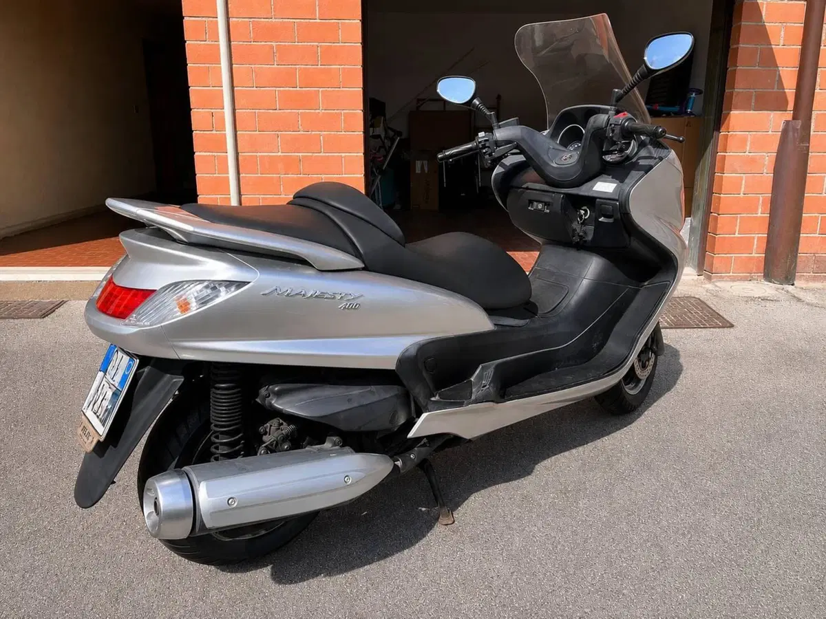Yamaha Majesty 400 (2004 - 08) (2)