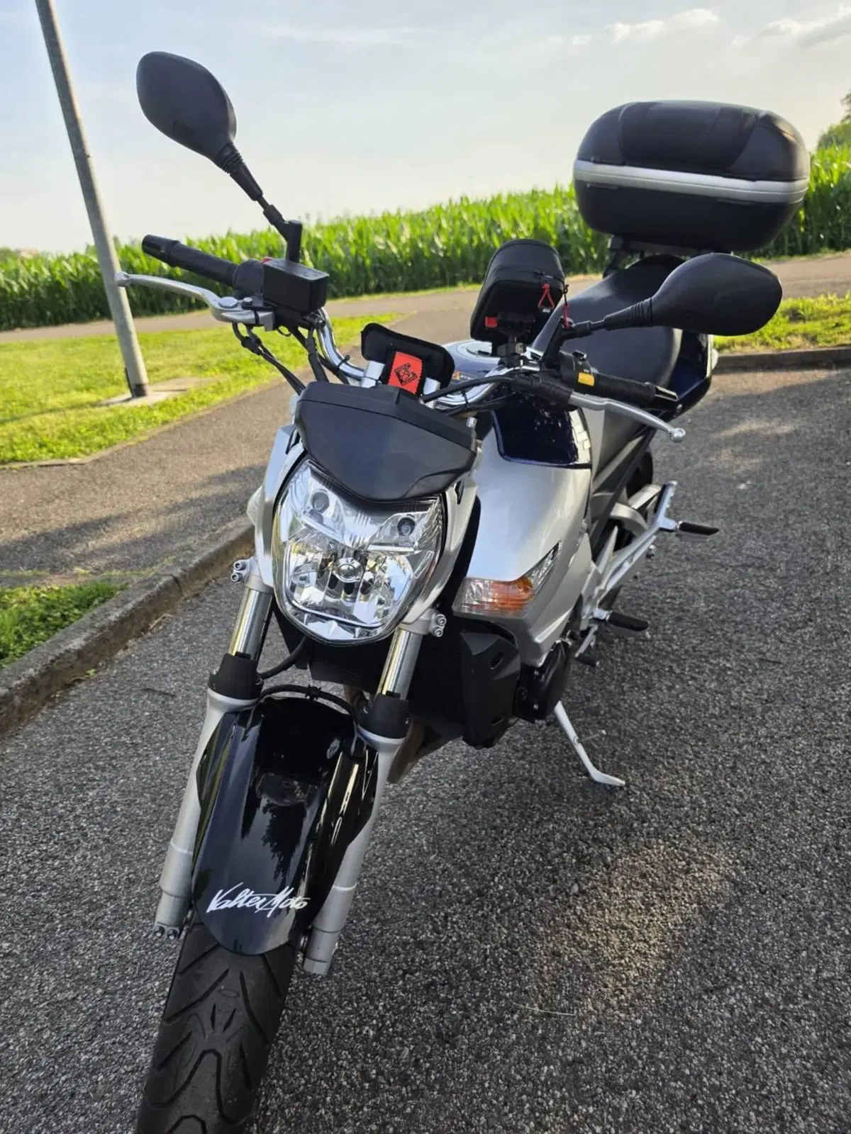 Suzuki GSR 600 (2006 - 11) (2)