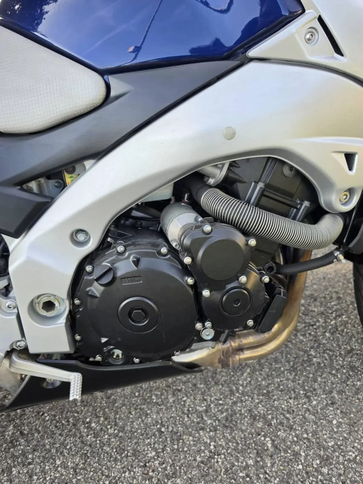Suzuki GSR 600 (2006 - 11) (10)
