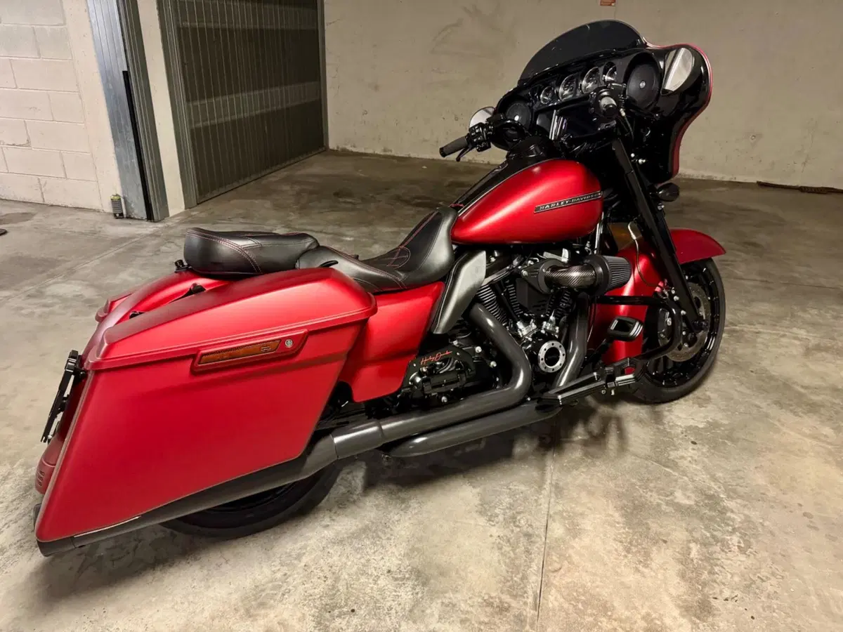 Harley-Davidson 114 Street Glide Special (2019 - 20) - FLHXS (8)