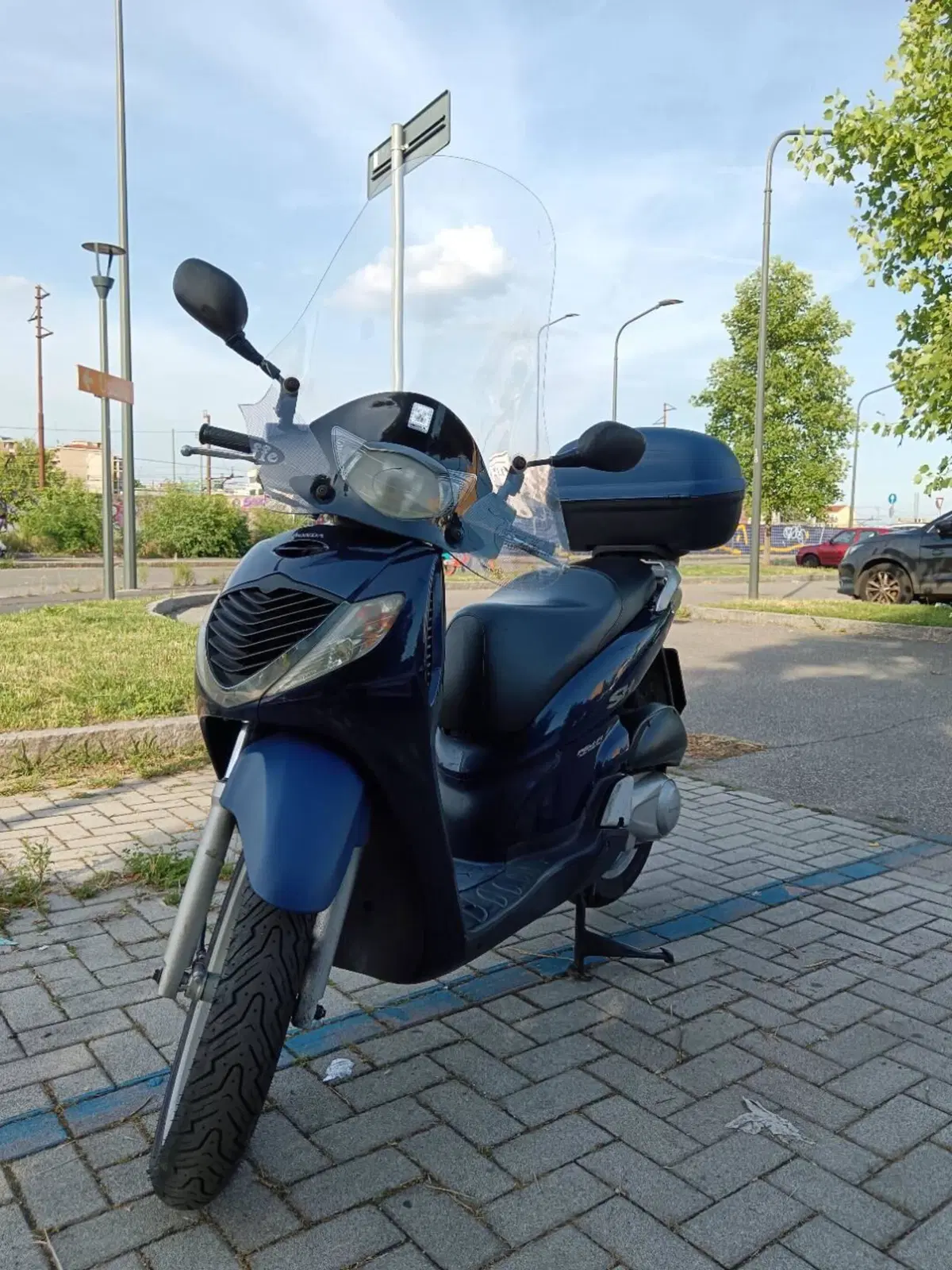Honda SH 150i (2005 - 08) (2)