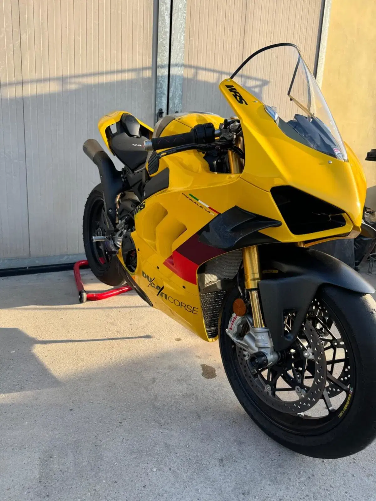 Ducati Panigale V4 R (2023 - 24) (4)
