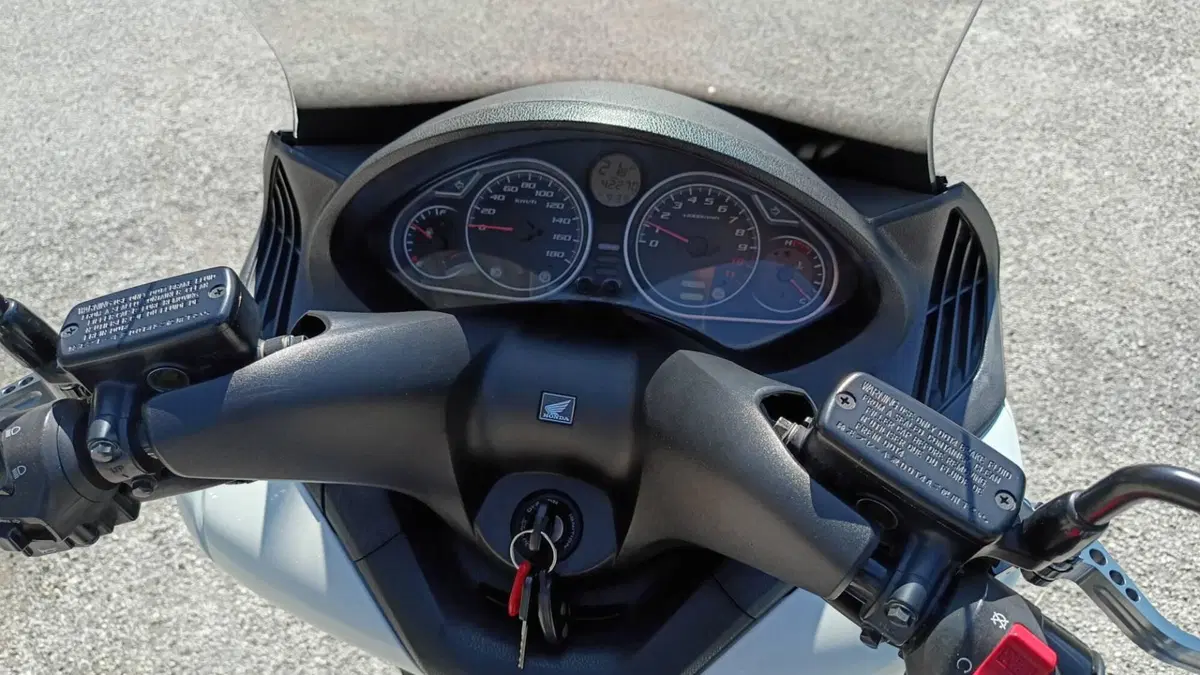 Honda SW-T 400 (2009 - 16) (3)