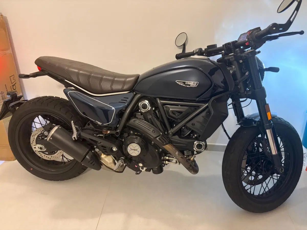 Ducati Scrambler 800 Nightshift (2023 - 24) (2)