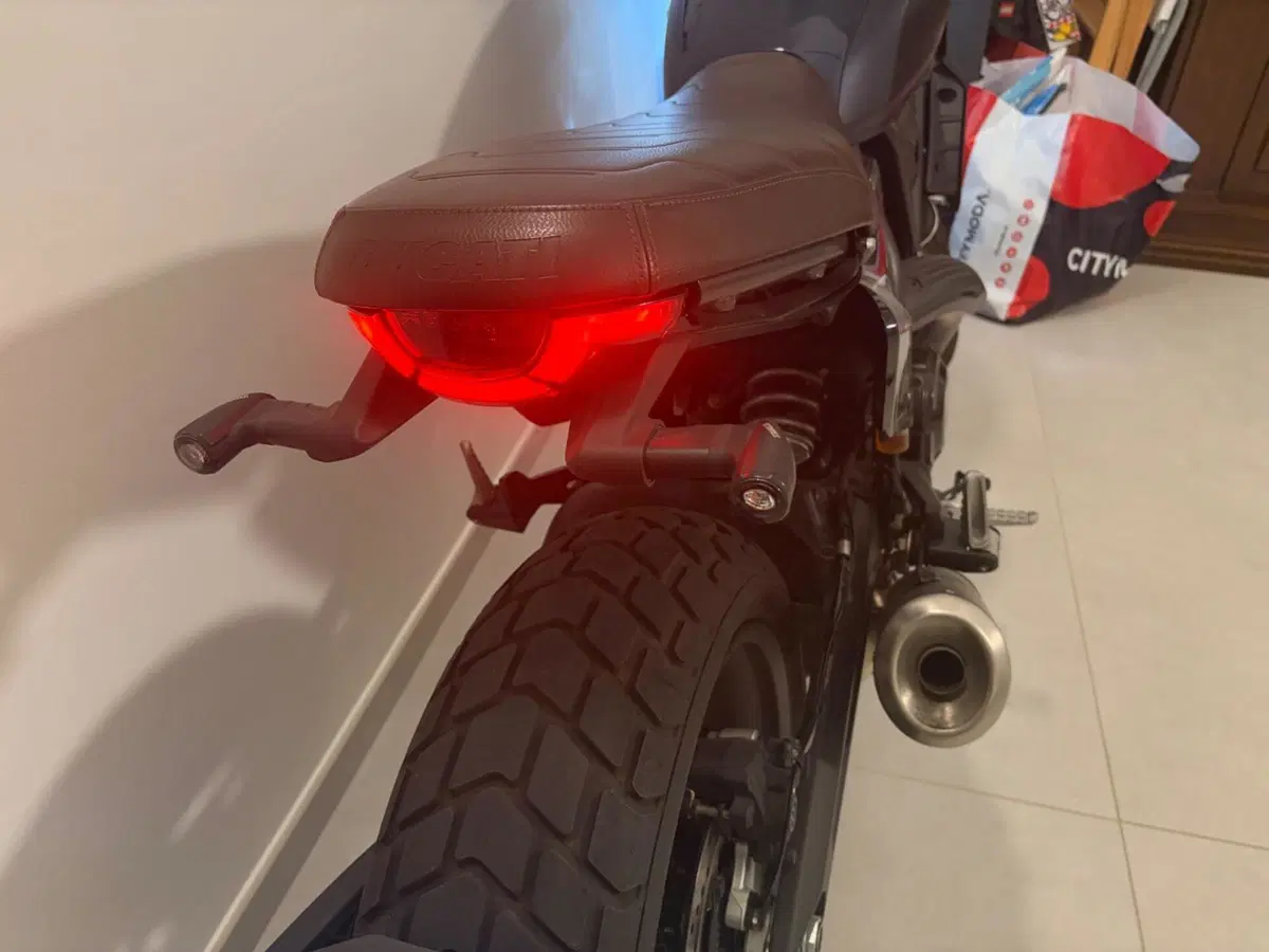 Ducati Scrambler 800 Nightshift (2023 - 24) (5)
