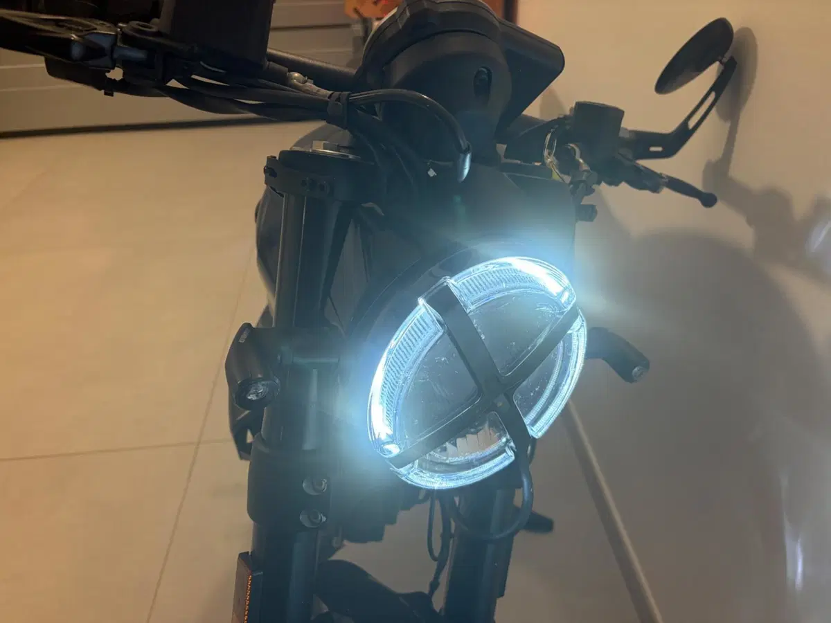 Ducati Scrambler 800 Nightshift (2023 - 24) (9)