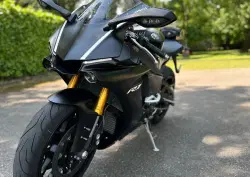 Yamaha YZF R1 (2017 - 19) usata