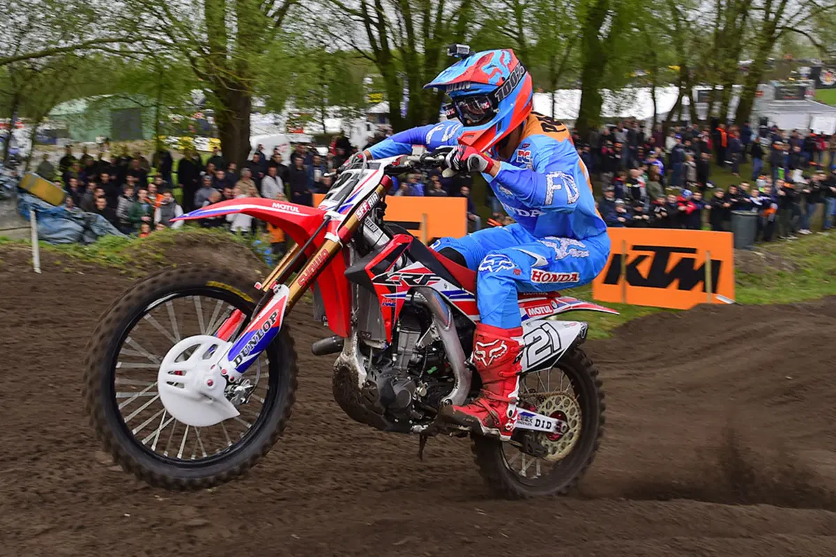 MXGP. Paulin sulla sabbia con Cairoli in scia (2)