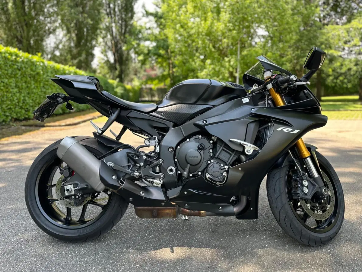 Yamaha YZF R1 (2017 - 19) (6)