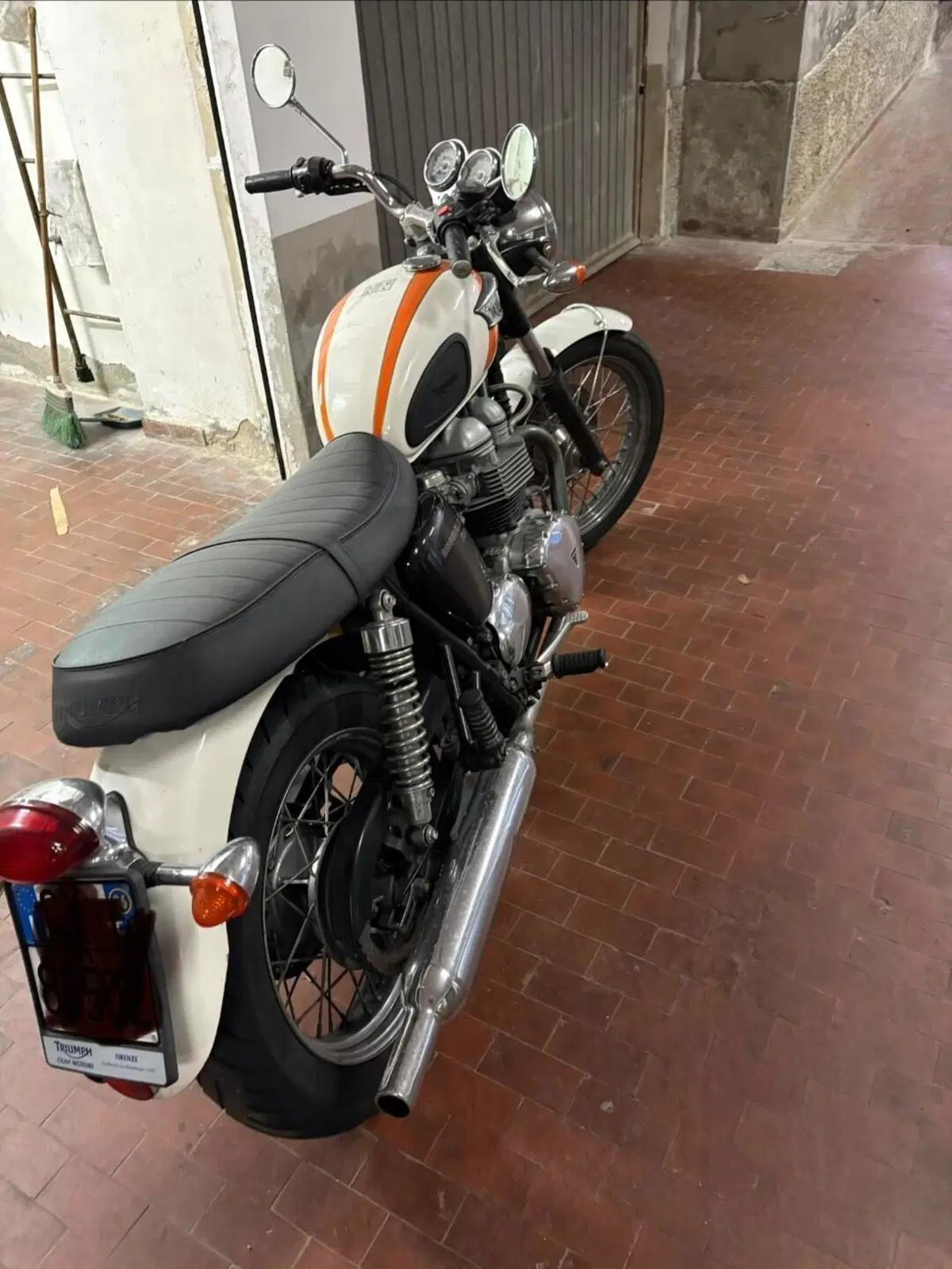 Triumph Bonneville T100 (2001 - 07) (6)