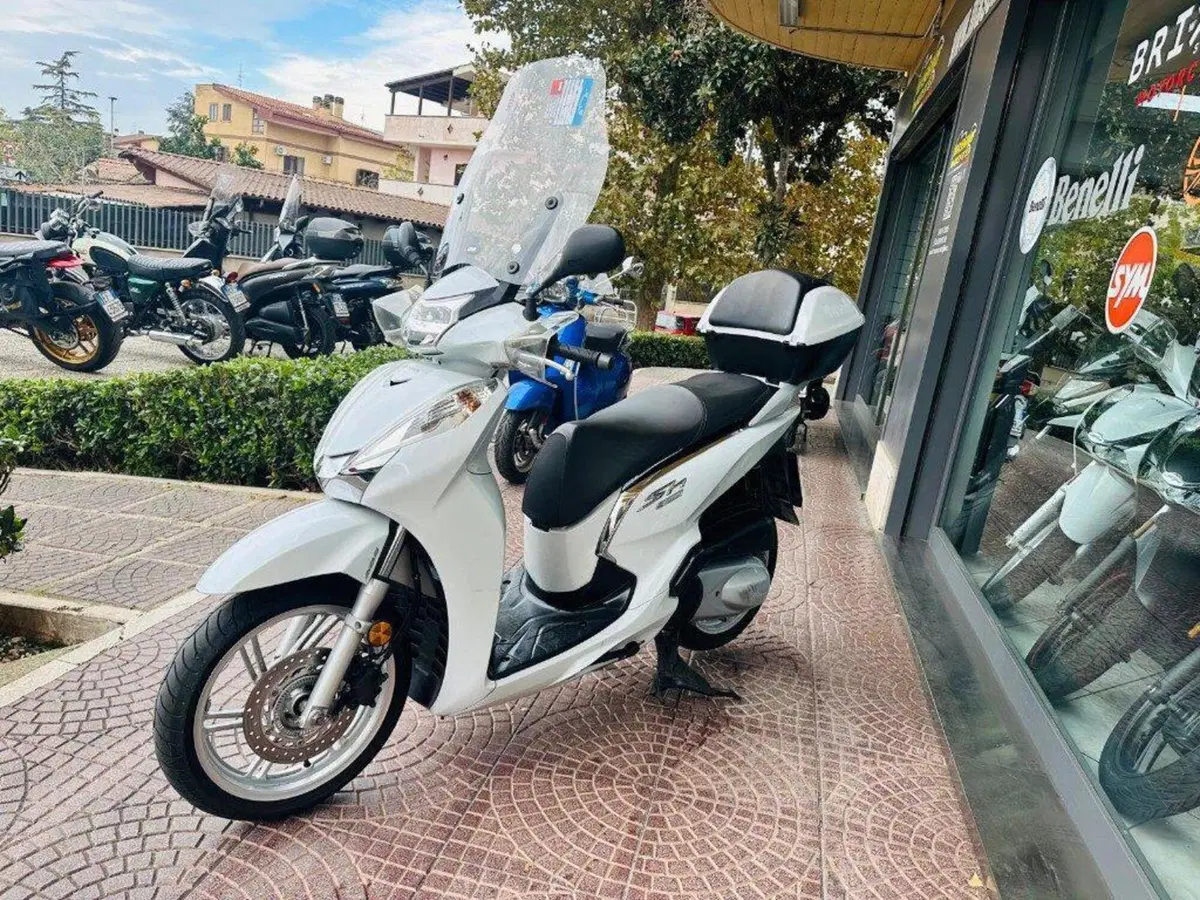 Honda SH 300 i ABS (2016 - 20) (5)
