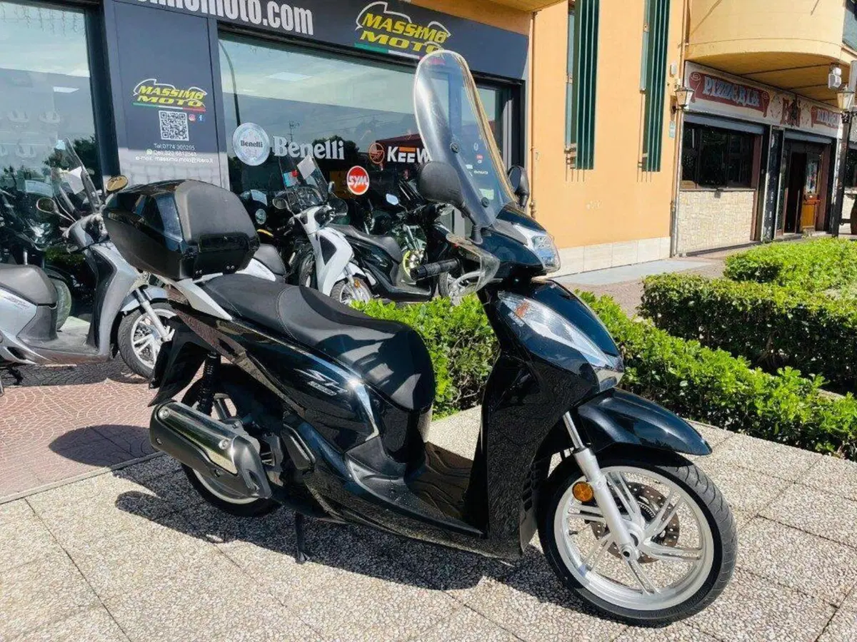 Honda SH 300 i ABS (2016 - 20) (7)