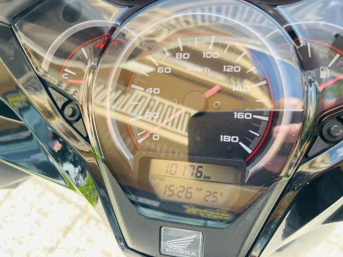 Honda SH 300 i ABS (2016 - 20) (2)