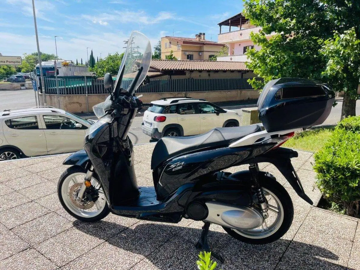 Honda SH 300 i ABS (2016 - 20) (6)