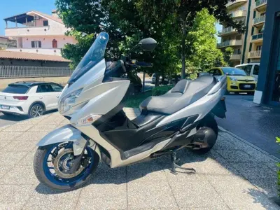 Suzuki Burgman 400 (2022 - 24) usata