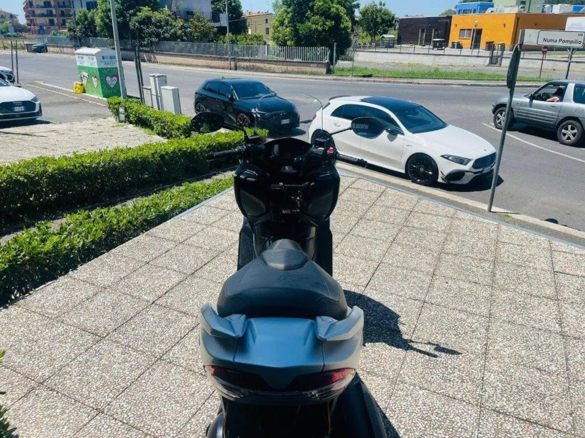 Suzuki Burgman 400 (2022 - 24) (4)
