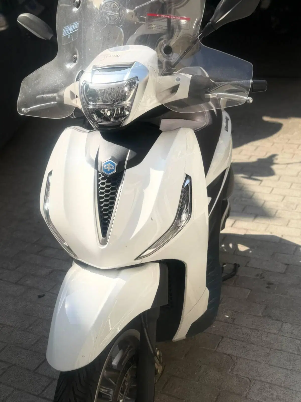 Piaggio Beverly 300 Hpe (2021) (5)