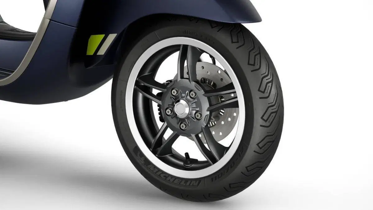 Vespa Primavera 125 Tech (2024 - 25) (3)