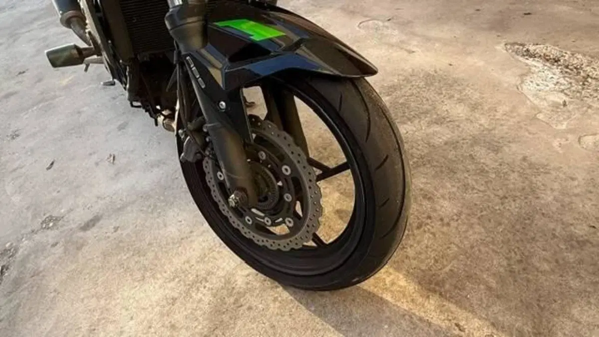 Kawasaki Z 400 Performance (2020) (3)