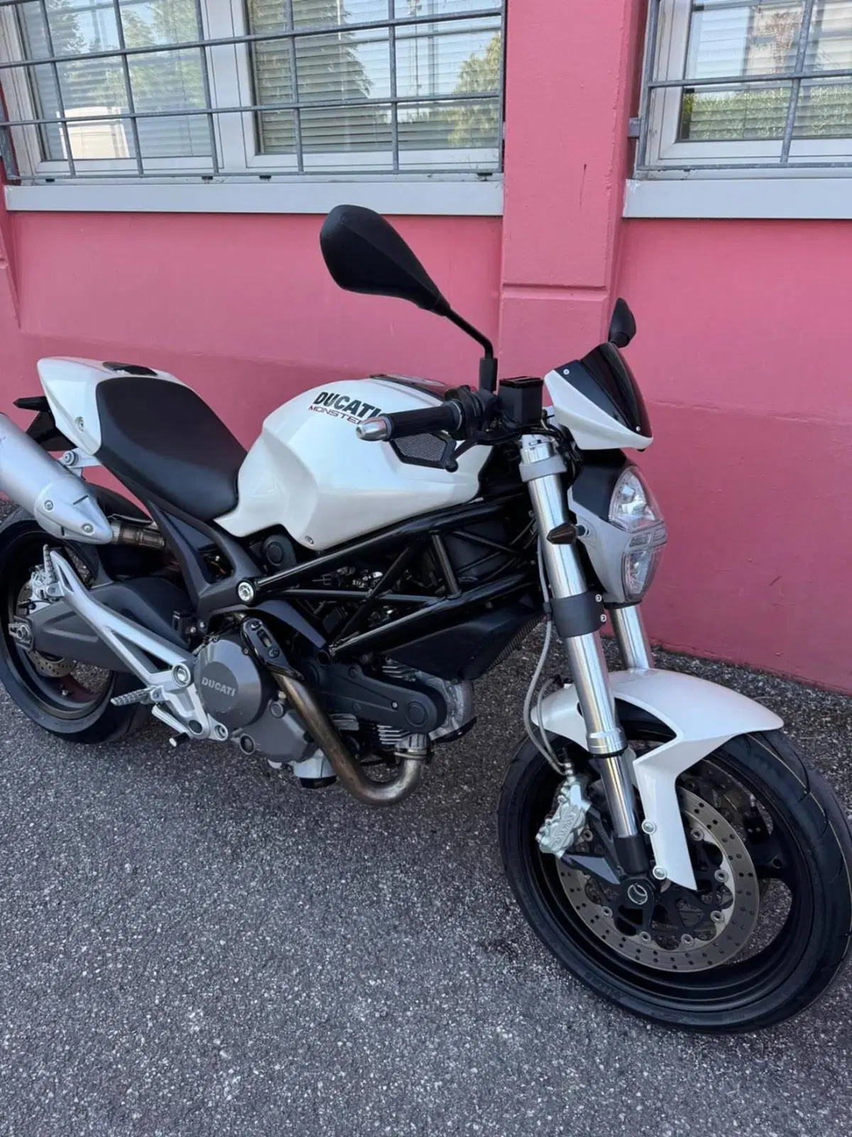 Ducati Monster 696 Plus (2007 - 14) (2)