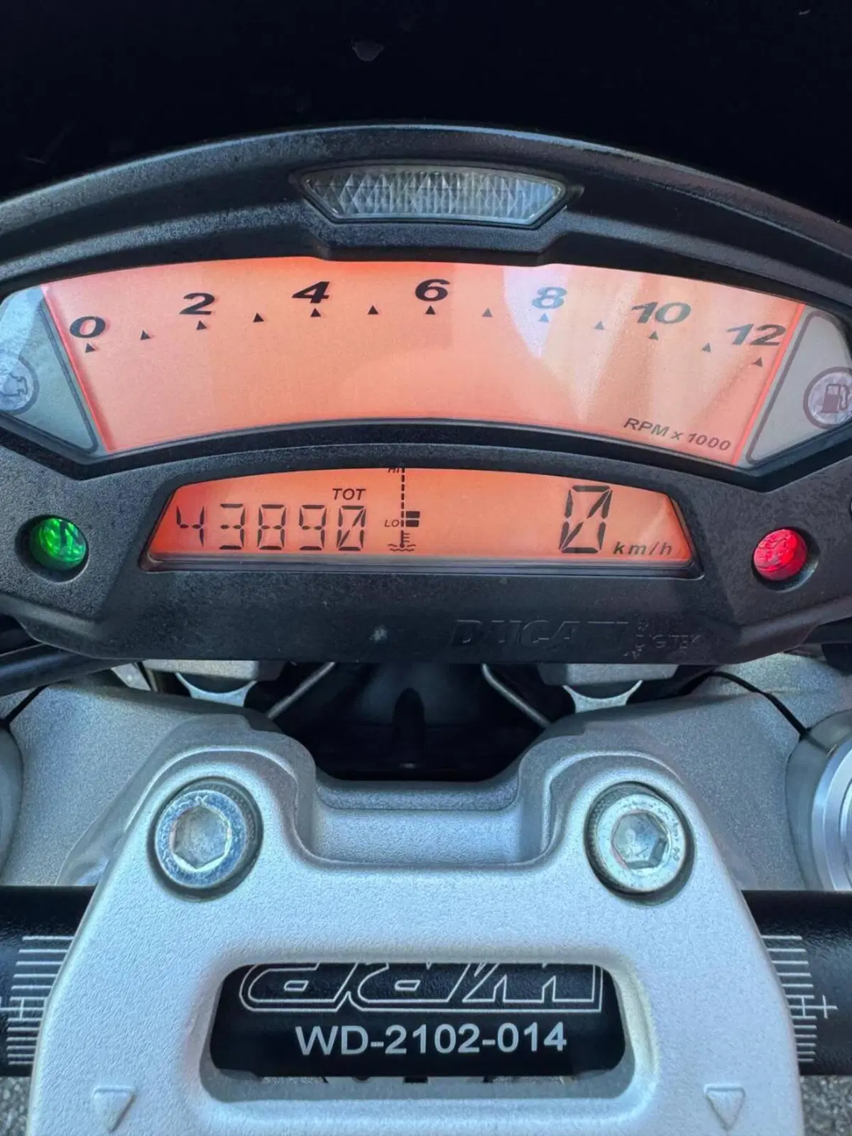 Ducati Monster 696 Plus (2007 - 14) (15)