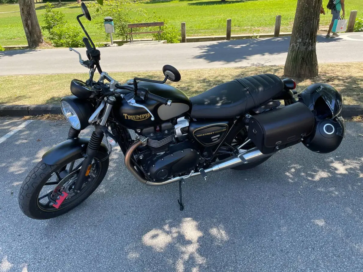 Triumph Street Twin 900 (2021 - 22)