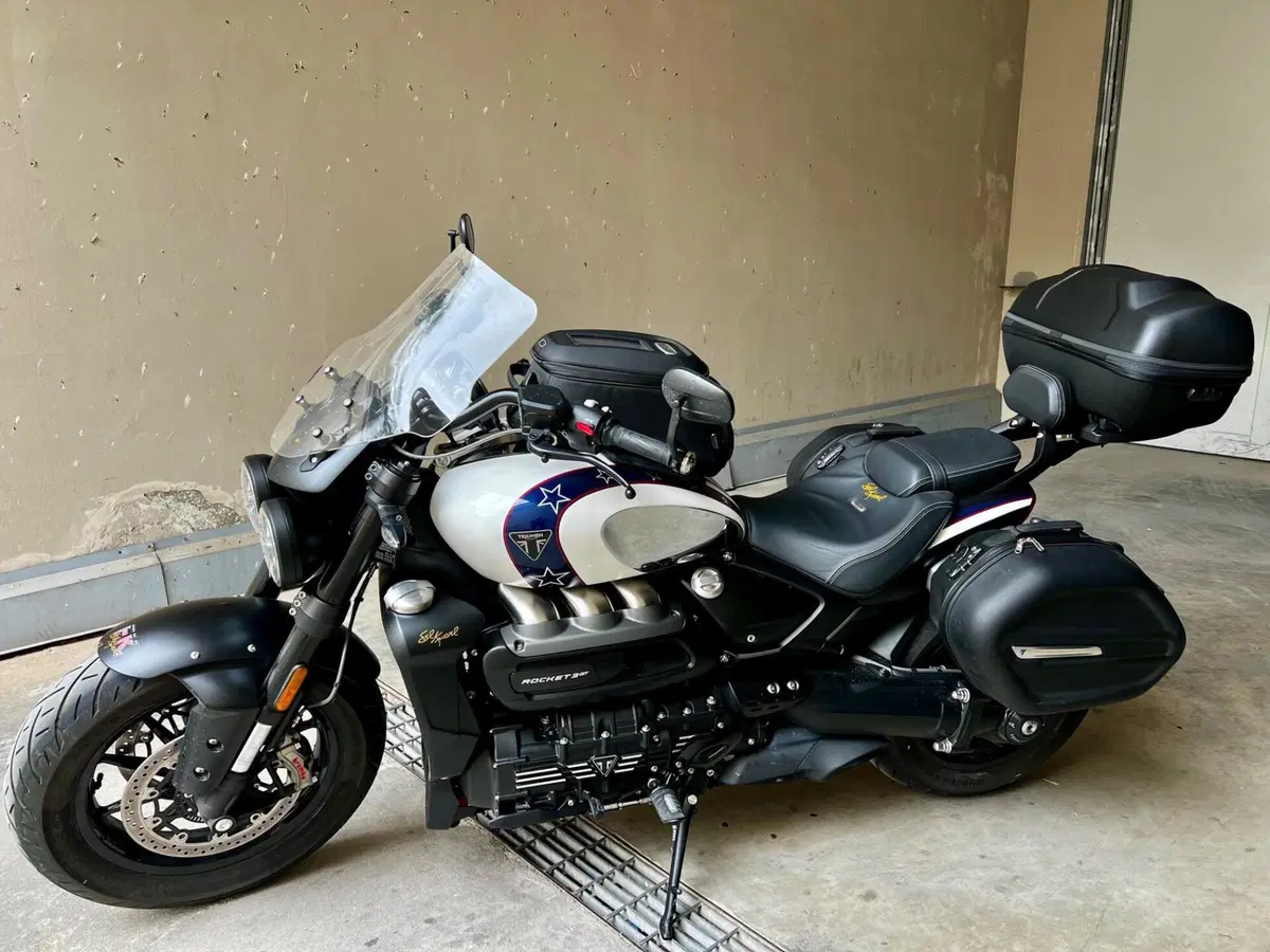 Triumph Rocket 3 GT Evel Knievel Special Edition (2025) (7)