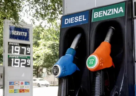 Carburanti: accise ridotte prorogate al 3 luglio. Quello che c'è da sapere sui nuovi prezzi
