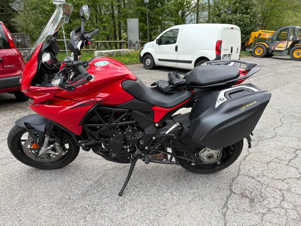 MV Agusta Turismo Veloce 800 Rosso (2021 - 23) (5)