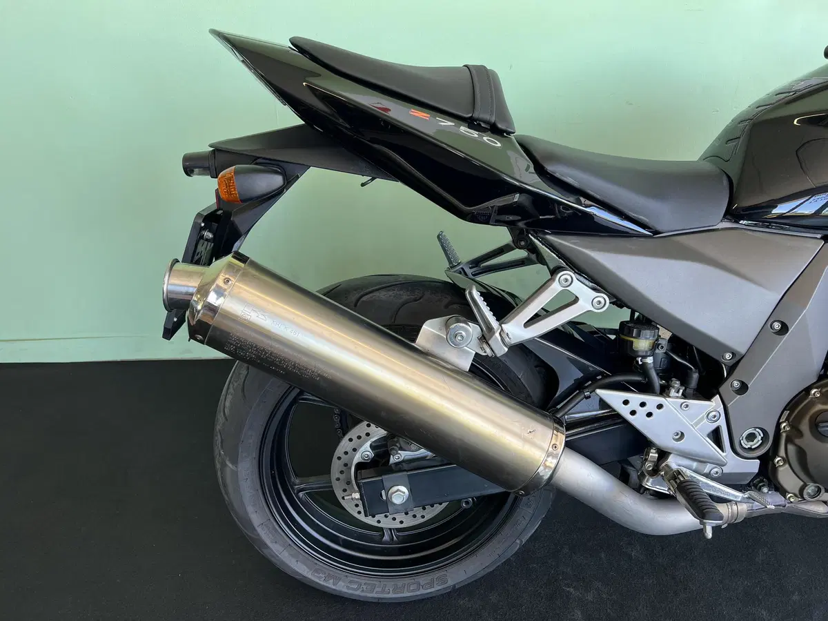 Kawasaki Z 750 (2003 - 06) (11)