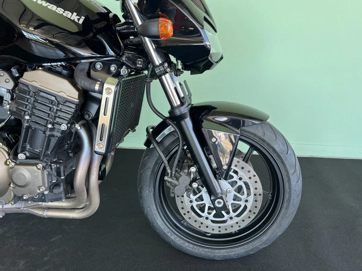 Kawasaki Z 750 (2003 - 06) (12)