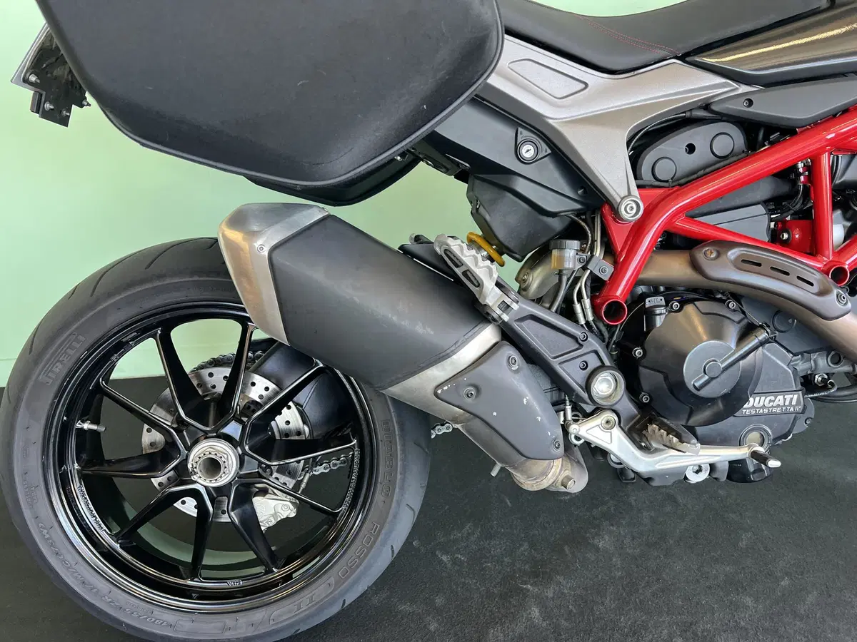 Ducati Hypermotard 821 (2013 - 15) (11)