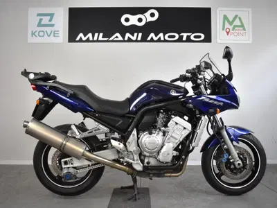 Yamaha FZ1 Fazer (2006 - 16) usata