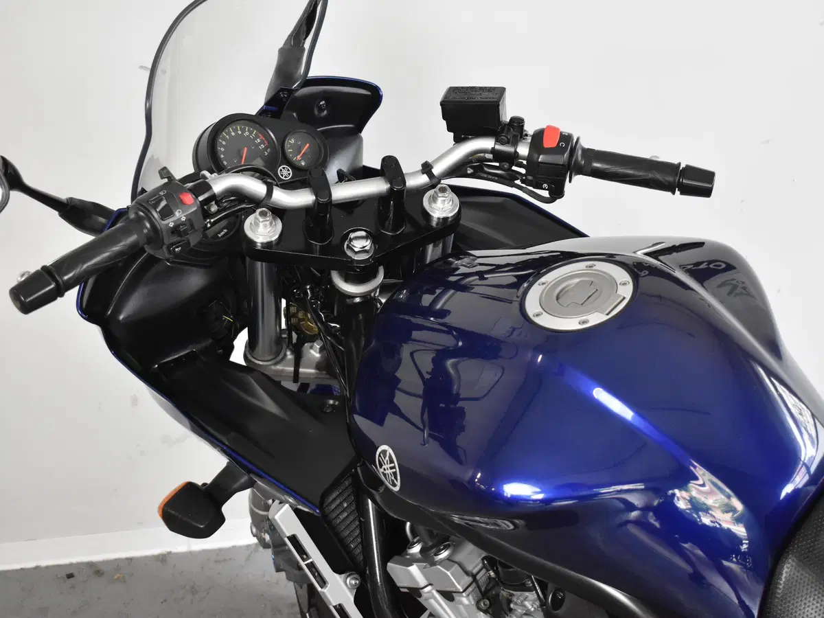 Yamaha FZ1 Fazer (2006 - 16) (20)