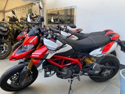 Ducati Hypermotard 950 SP (2022 - 25) usata