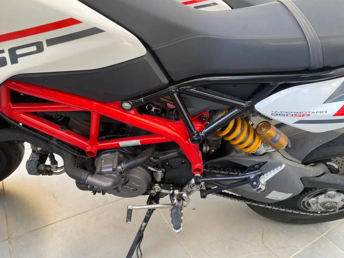 Ducati Hypermotard 950 SP (2022 - 25) (8)