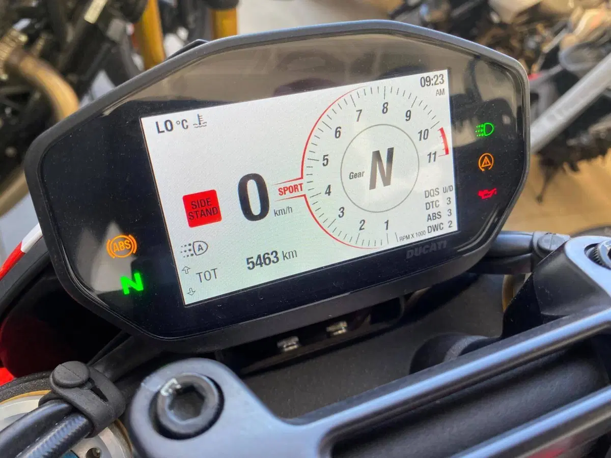 Ducati Hypermotard 950 SP (2022 - 25) (2)