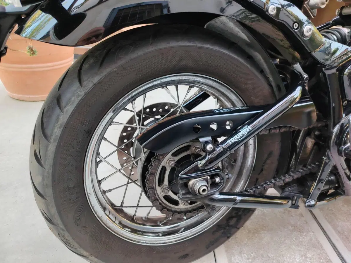 Triumph Bonneville Speedmaster 1200 Triumph-Speedmaster Gold Line (2022) (7)