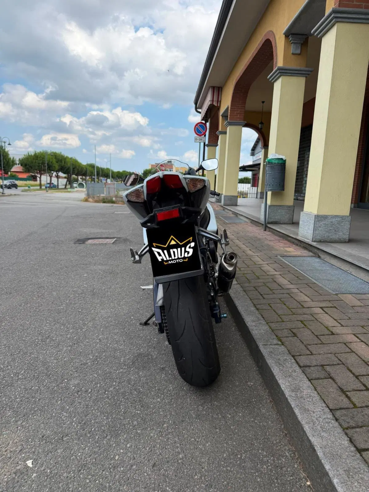Suzuki GSX R 750 (2008 - 10) (9)
