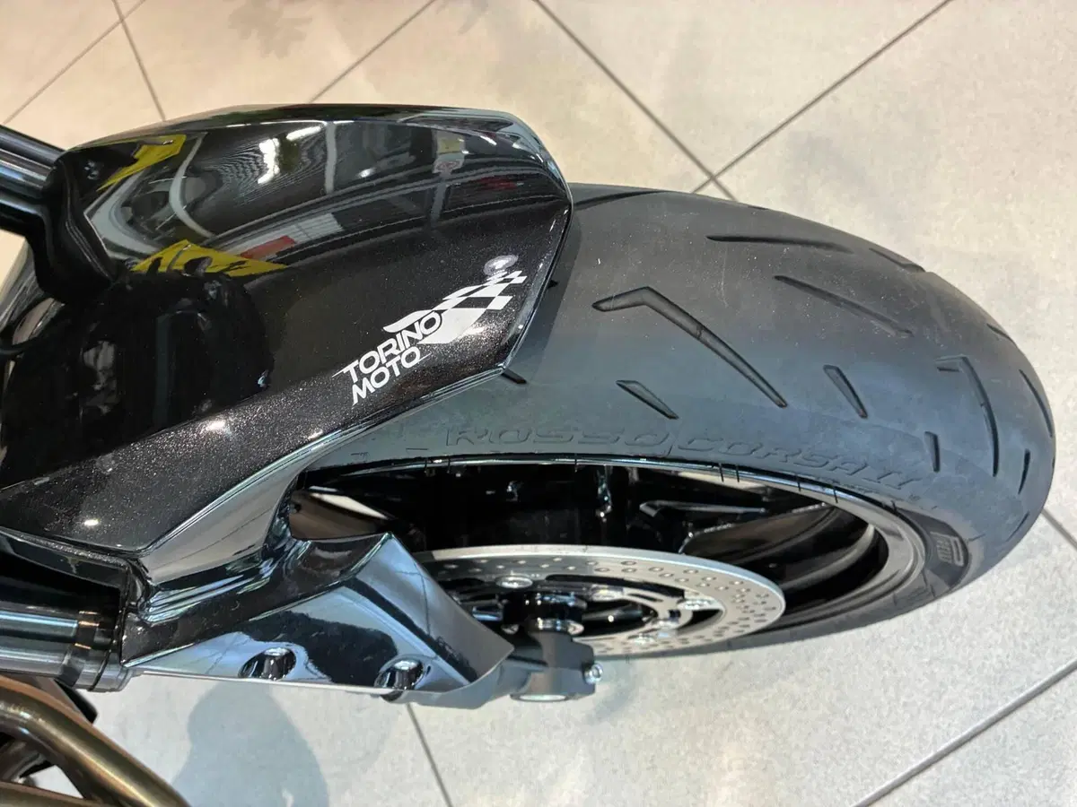 Kawasaki Z 900 Performance (2025 - 26) (5)