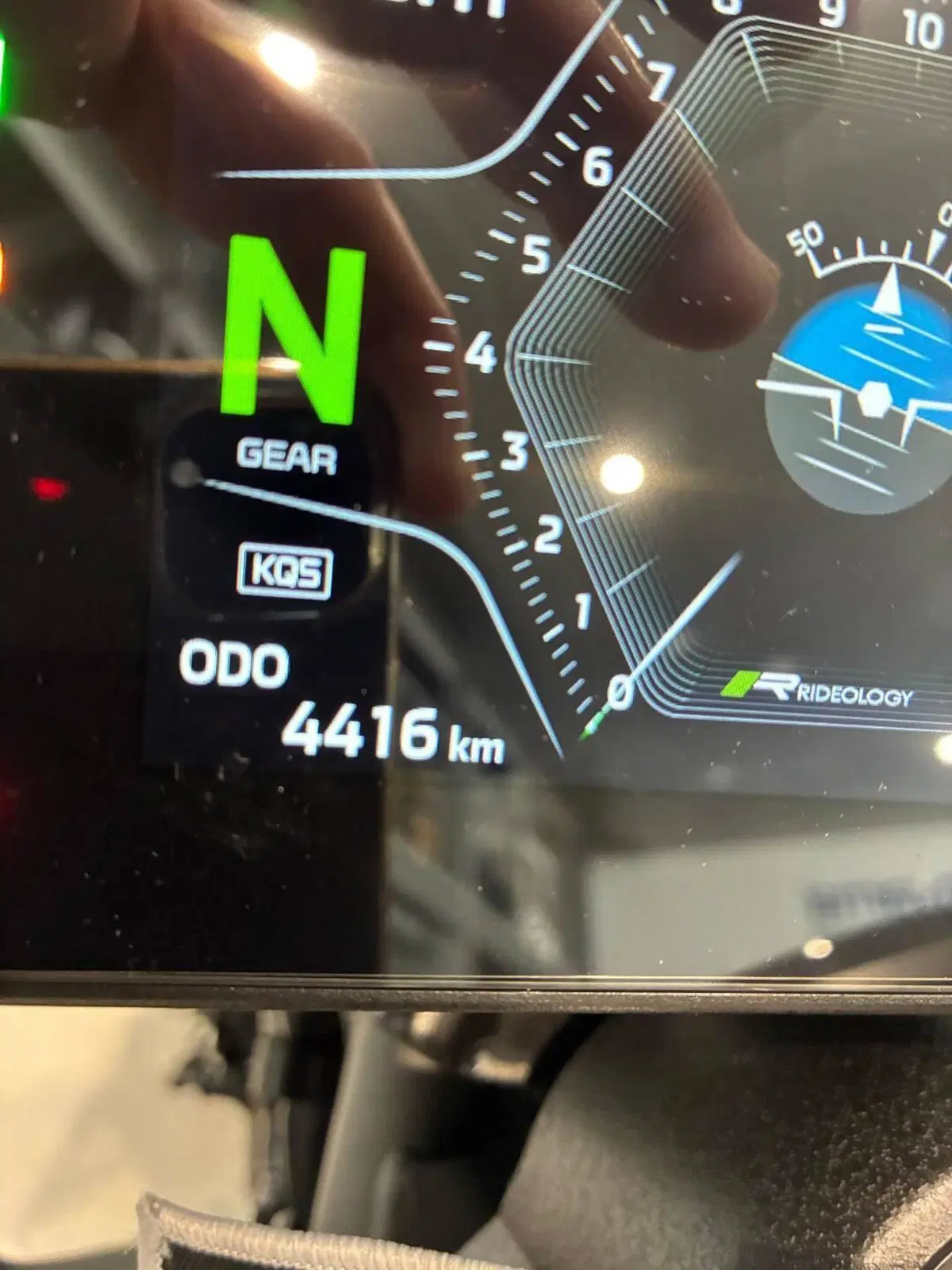 Kawasaki Z 900 Performance (2025 - 26) (9)