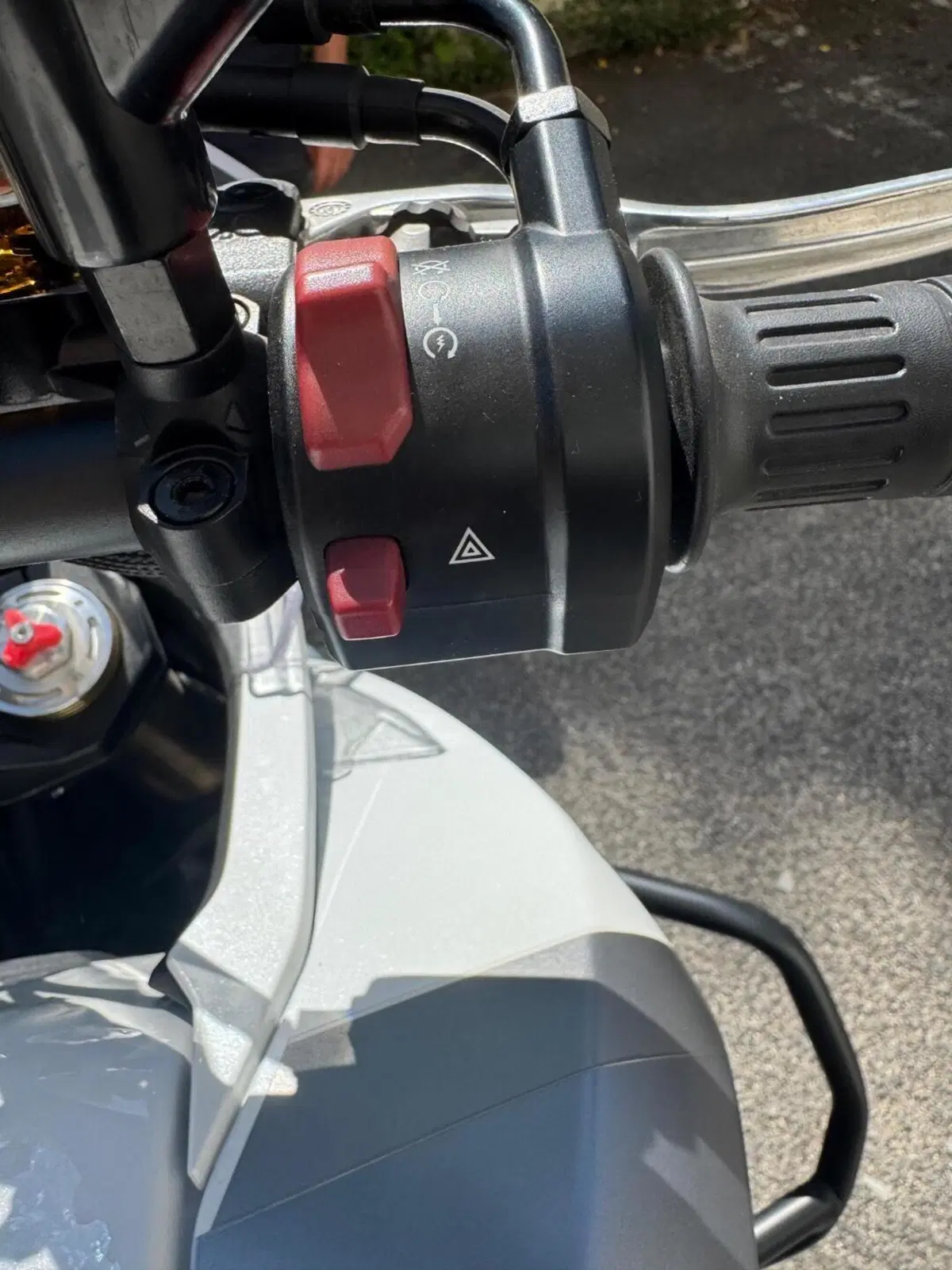 CFMOTO 650MT (2021 - 24) (12)