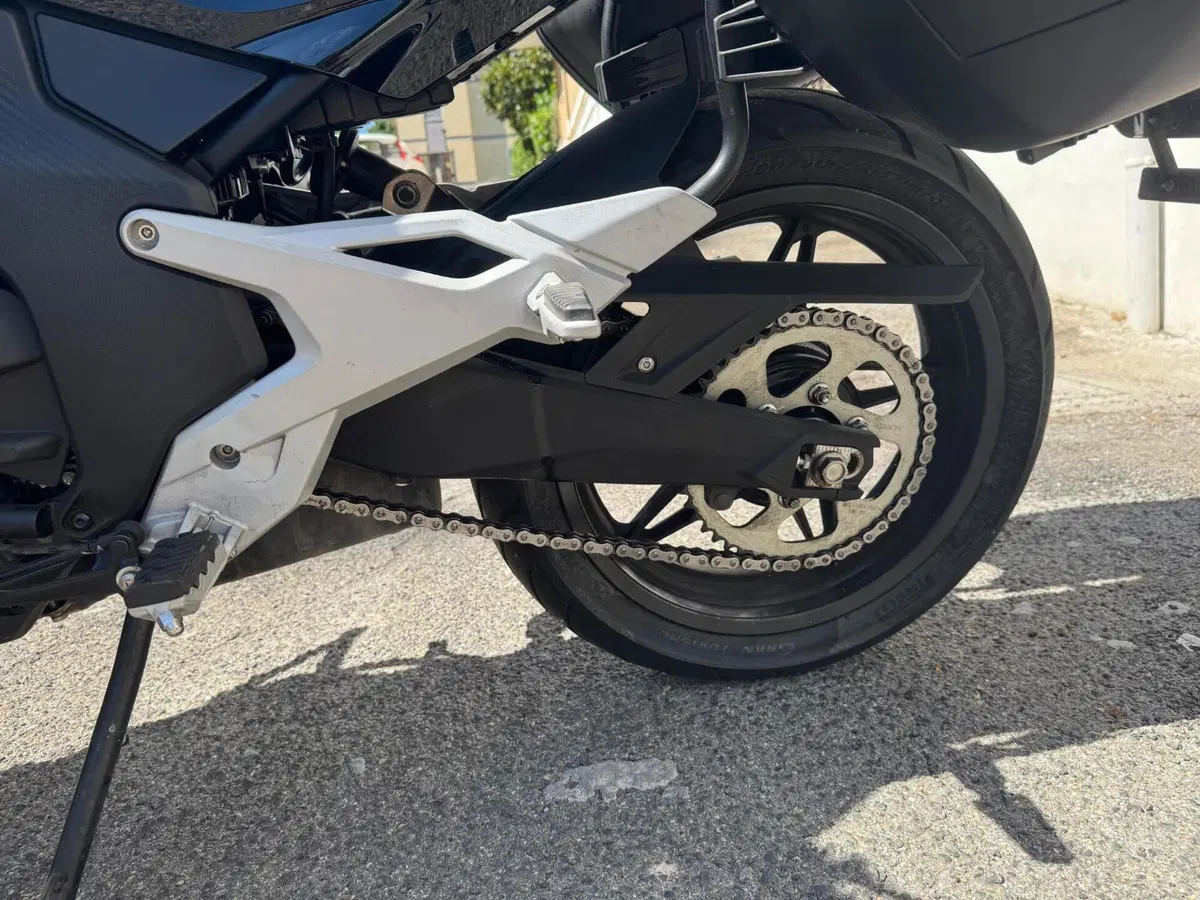 CFMOTO 650MT (2021 - 24) (13)
