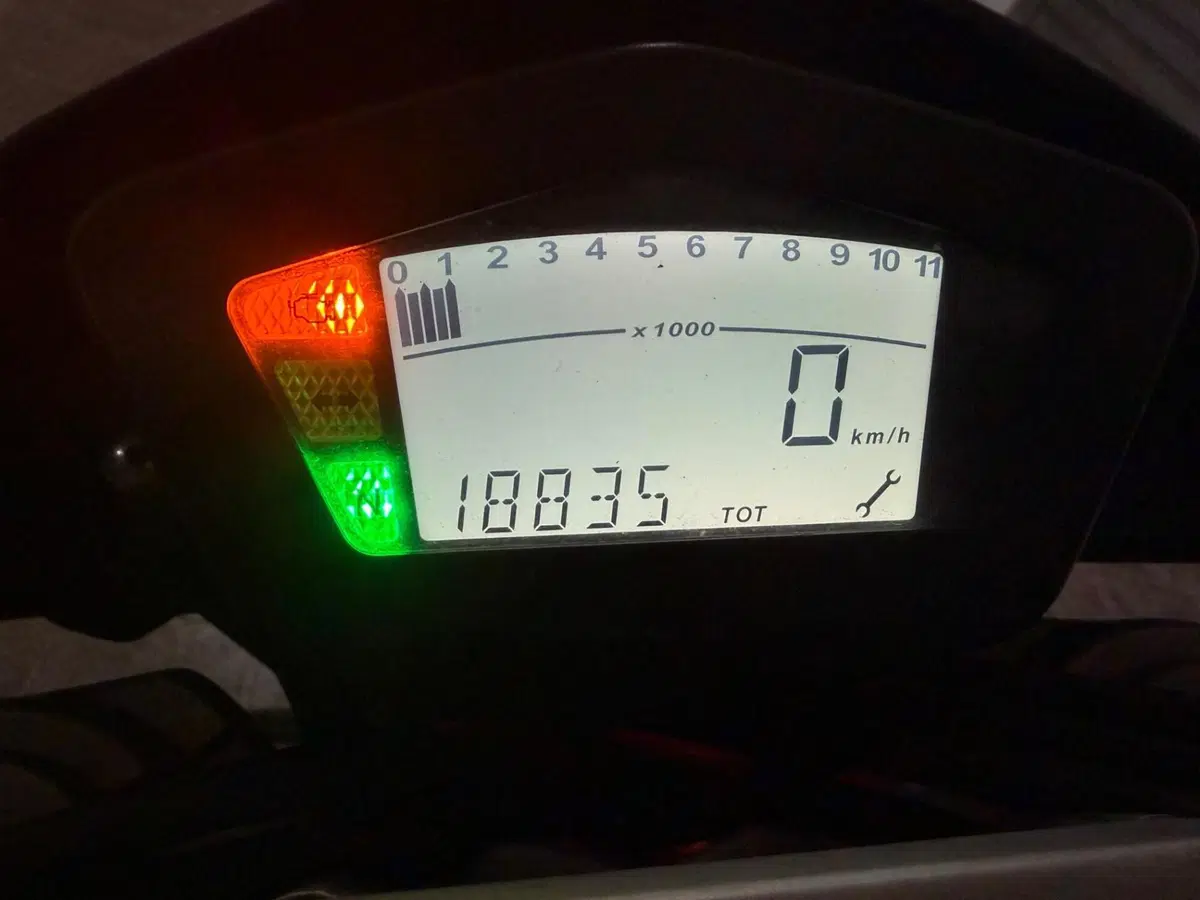 Ducati Hypermotard 1100 (2007 - 09) (2)