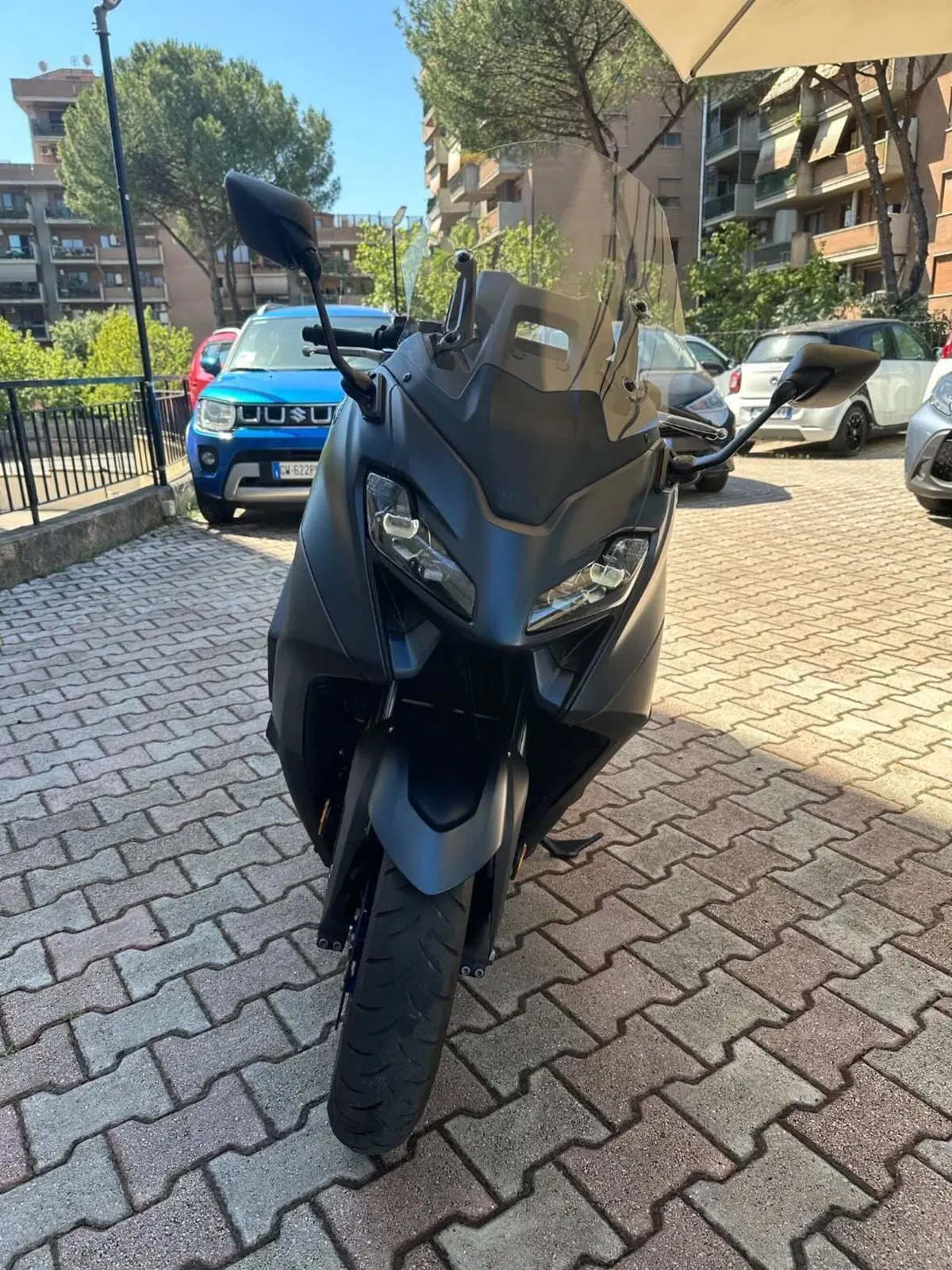 Yamaha T-Max 560 (2022 - 24) (2)