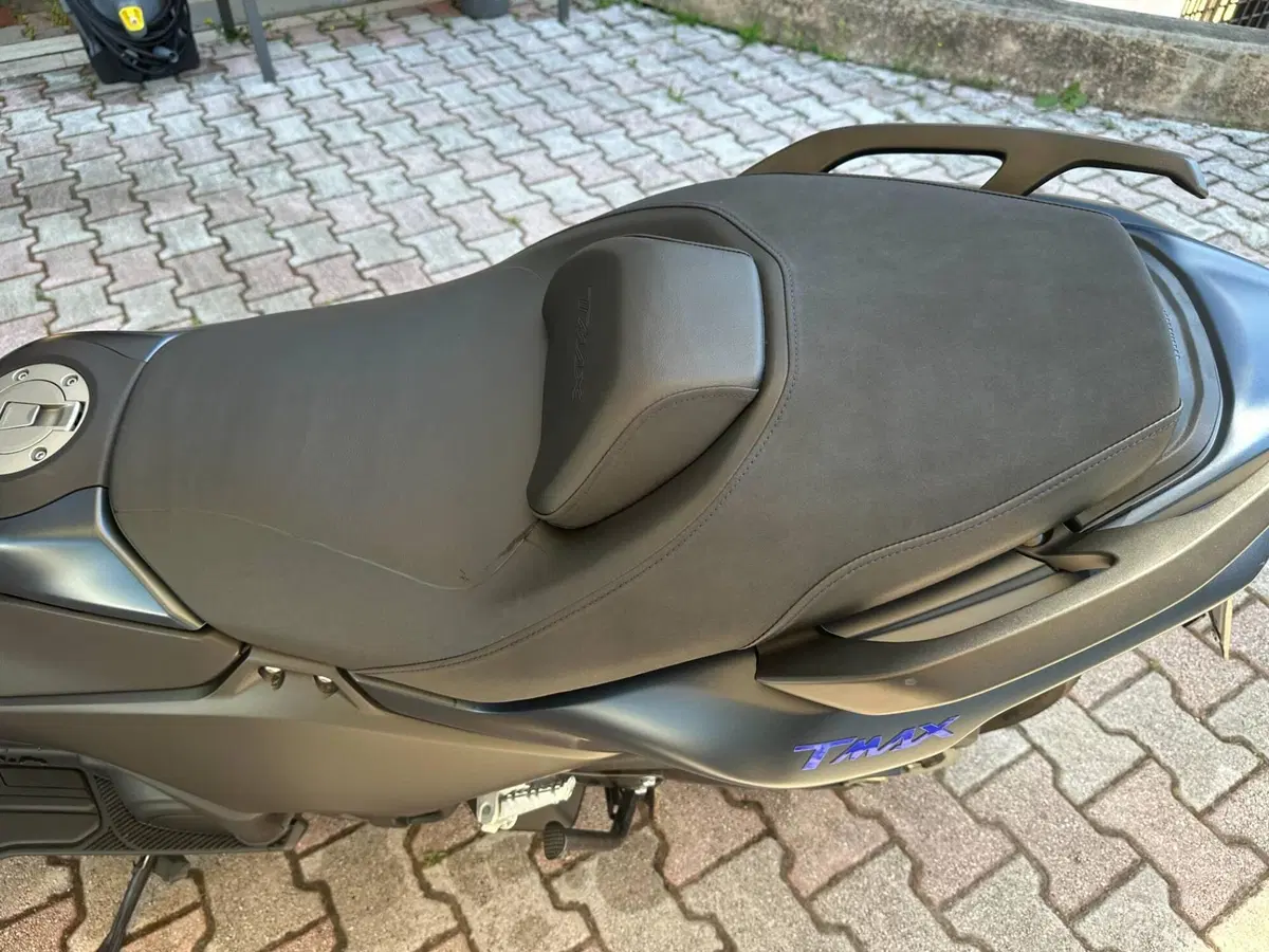 Yamaha T-Max 560 (2022 - 24) (10)