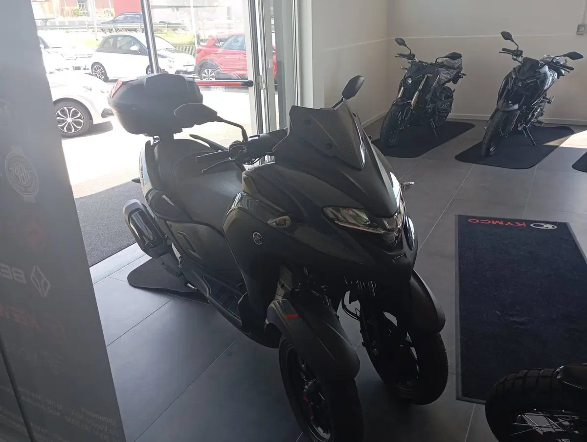 Yamaha Tricity 300 (2025 - 26) (3)
