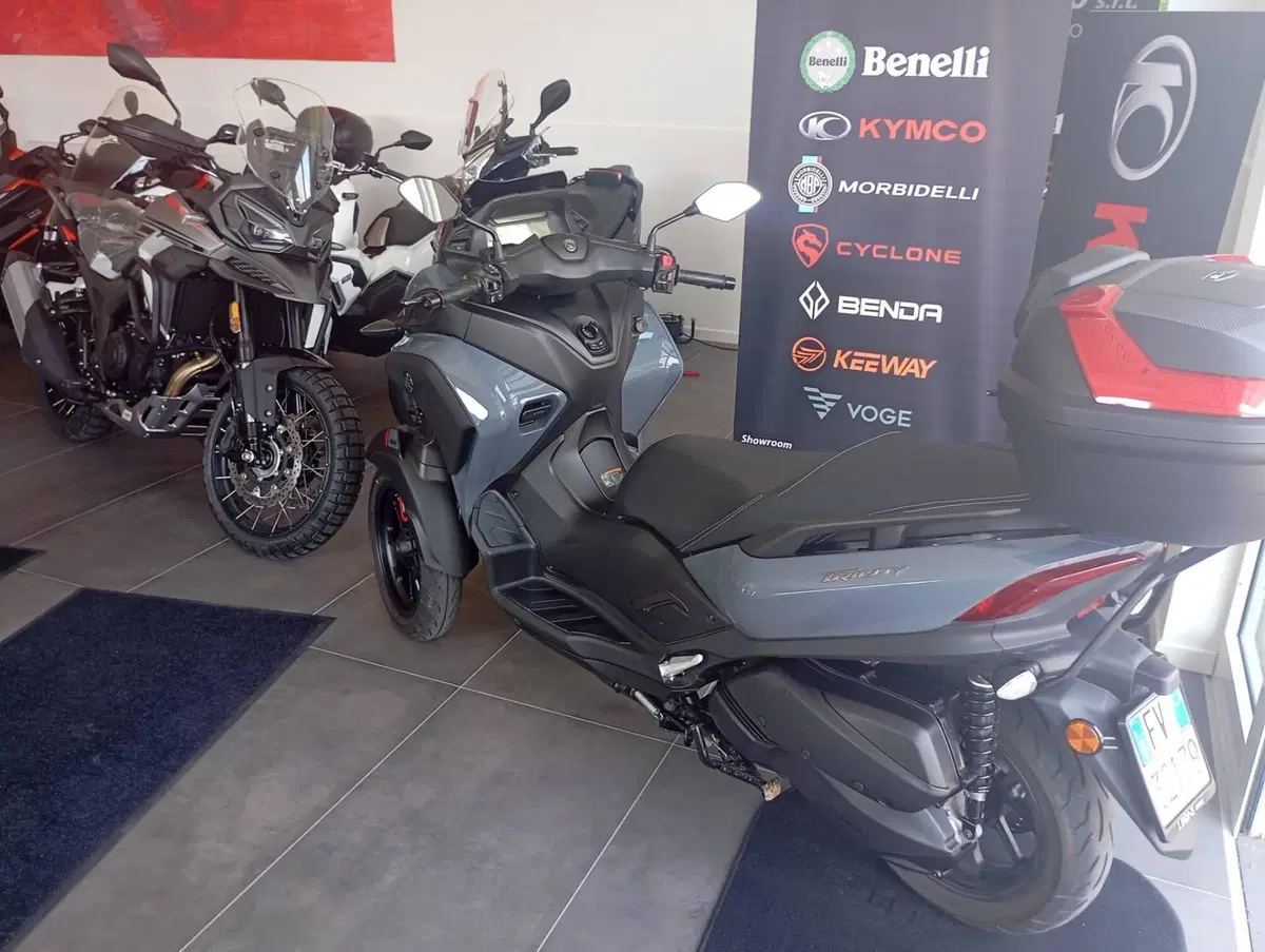 Yamaha Tricity 300 (2025 - 26) (5)